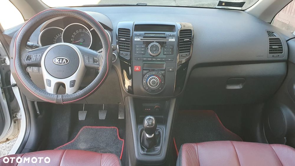 Kia Venga 1.6 CVVT Titanium Collection - 25