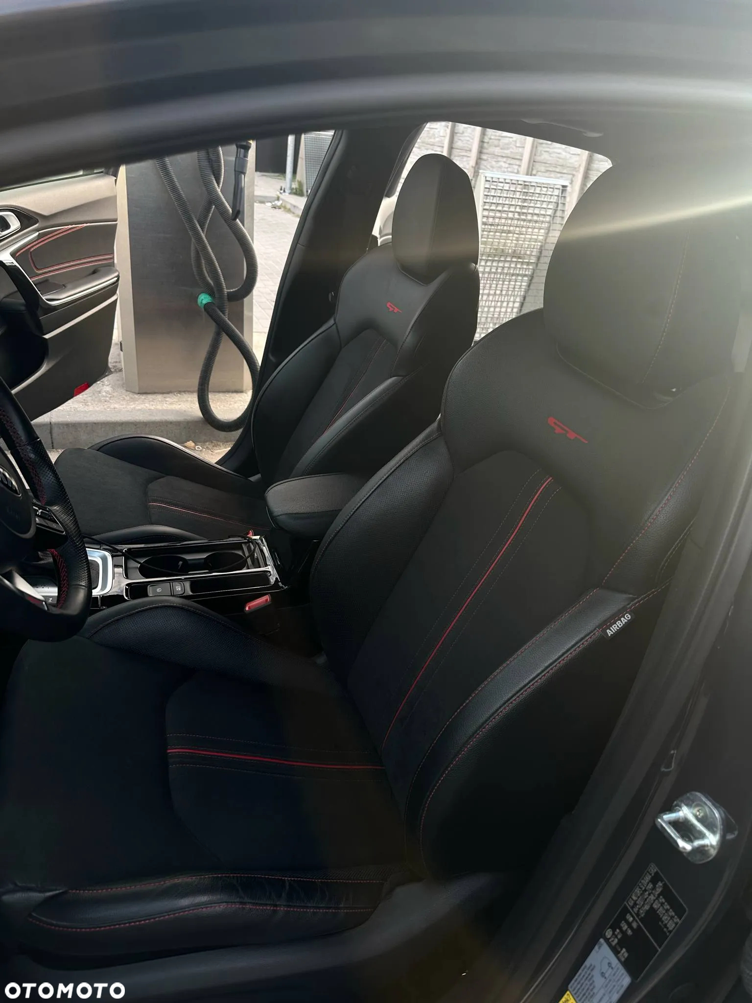 Kia ProCeed 1.6 T-GDI GT DCT - 12