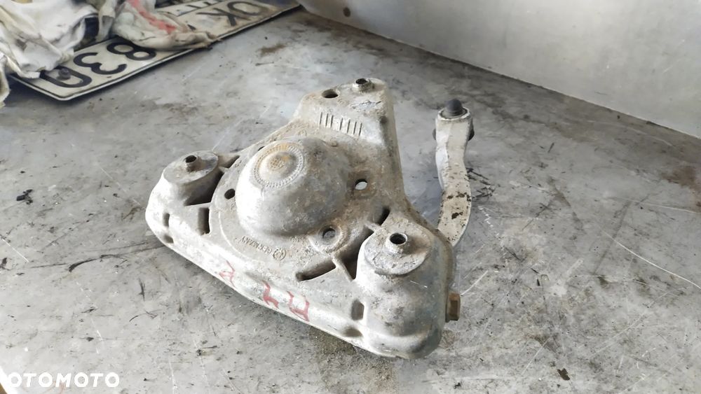 MOCOWANIE AMORTYZATORA WRAZ Z WACHACZEM  AUDI A 4 8DO412383E - 3