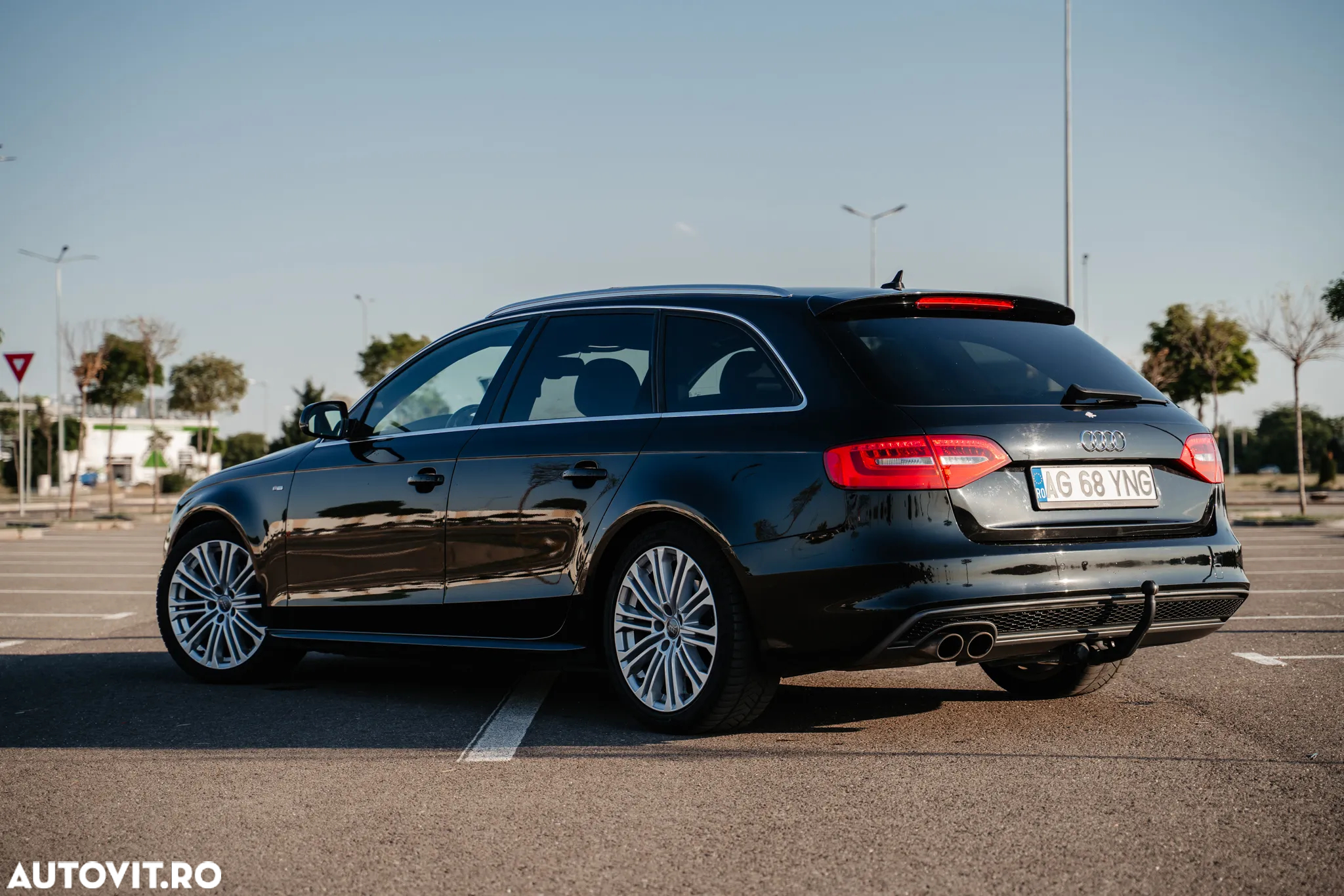Audi A4 2.0 TDI DPF clean diesel multitronic S line Sportpaket - 4