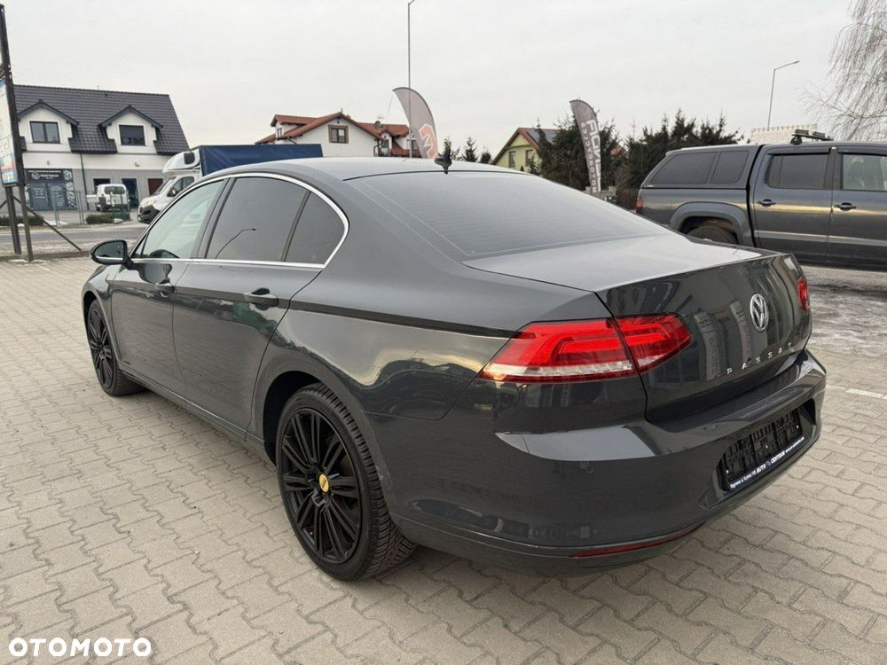 Volkswagen Passat 1.6 TDI SCR DSG Comfortline - 6