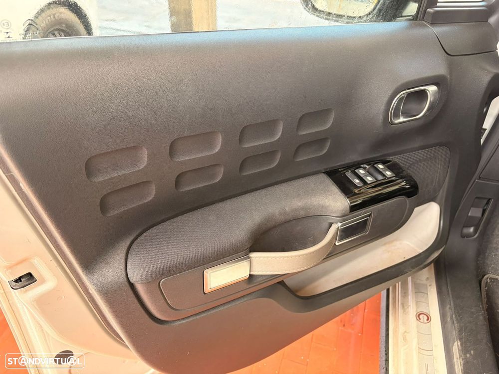 Citroën C3 1.2 PureTech C-Series - 4