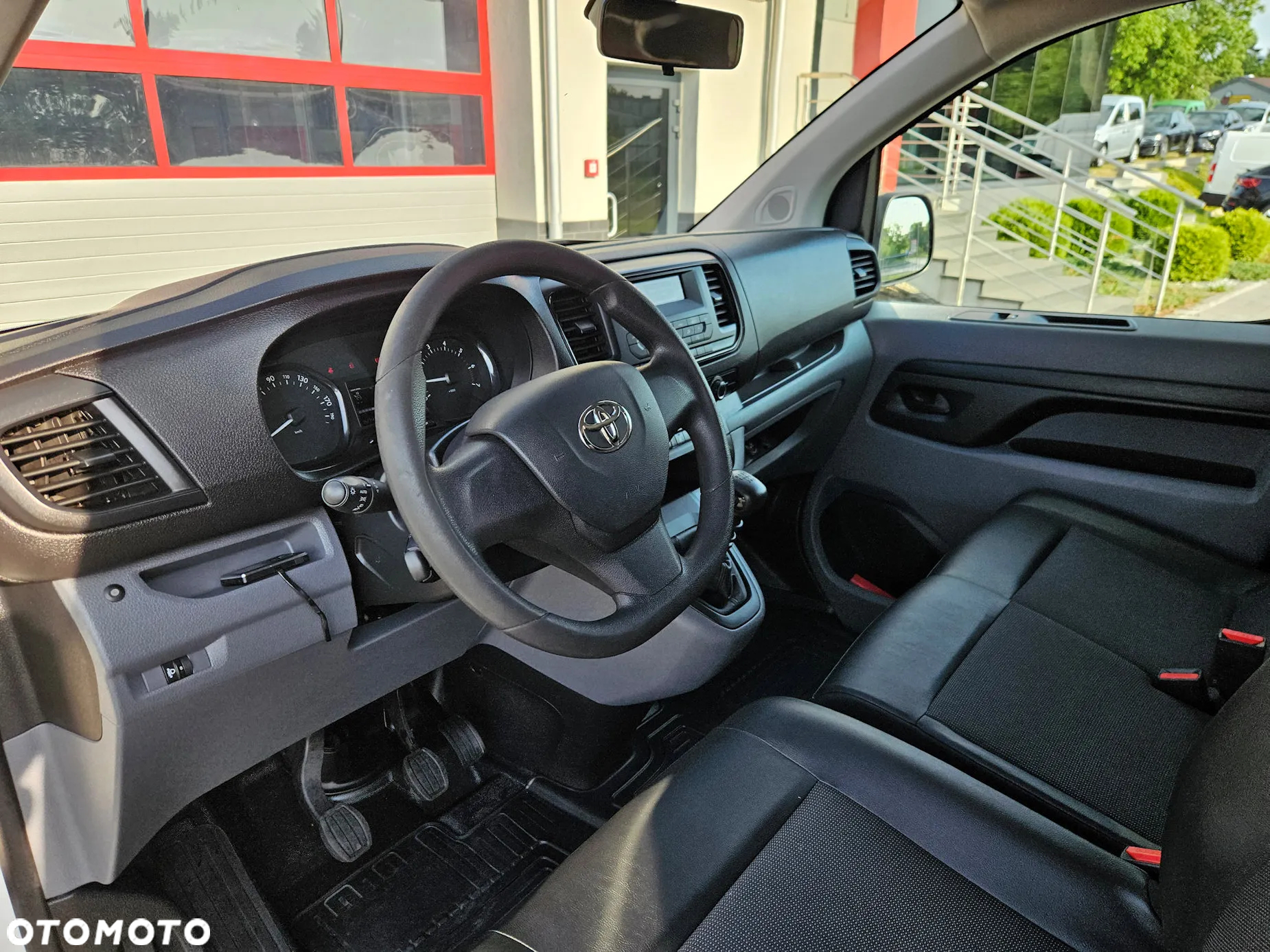 Toyota PROACE M 2.0 122KM - 6