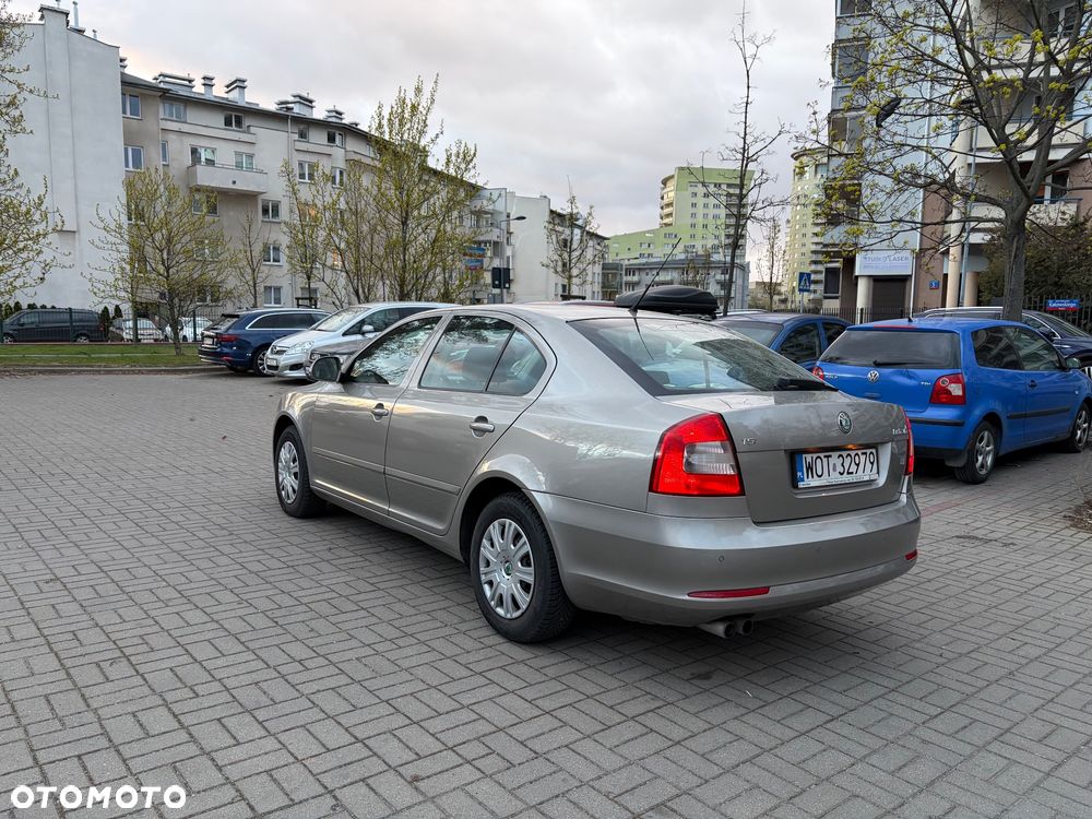 Skoda Octavia 1.8 TSI Ambiente - 10