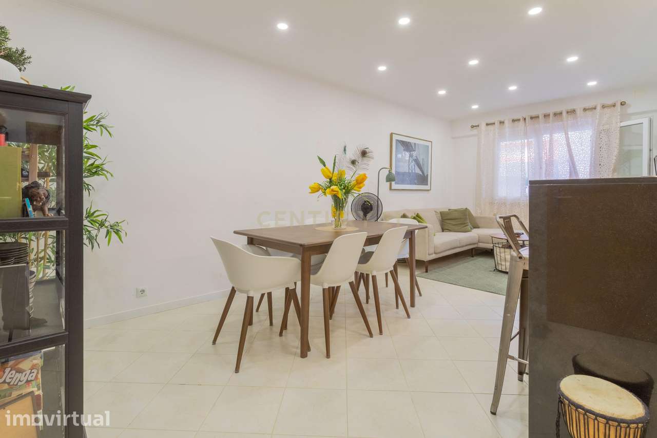 Apartamento Remodelado em Corroios, Seixal T3 + 3,  garagem e Terraço - Grande imagem: 3/50