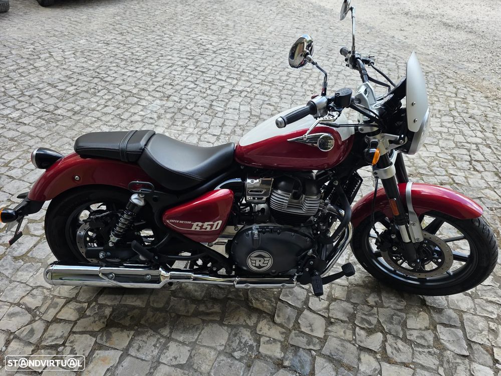 Royal Enfield Super Meteor 650 - 9