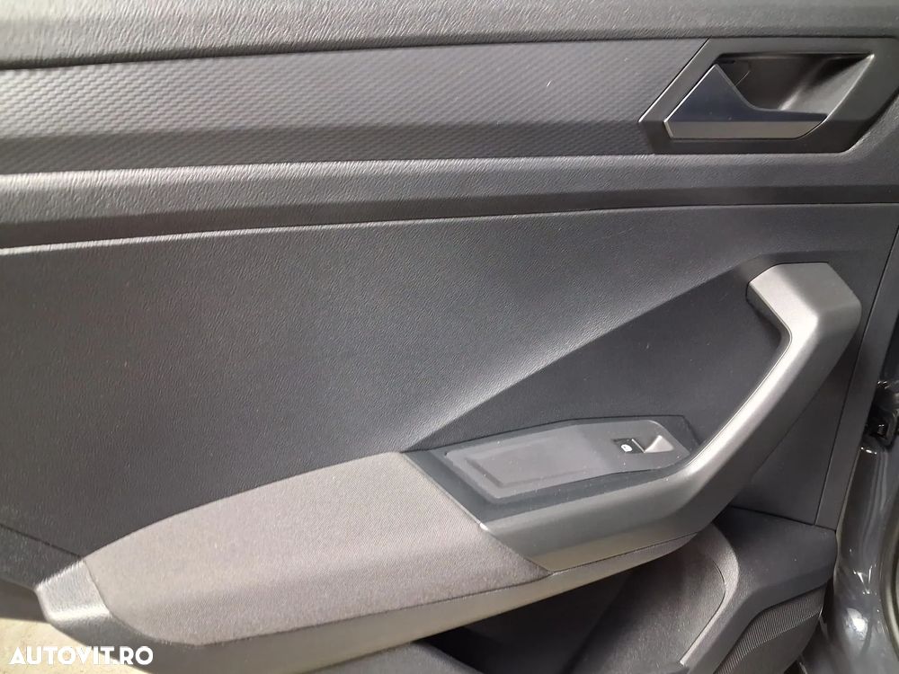 Volkswagen T-Roc 2.0 TDI DSG Design - 28