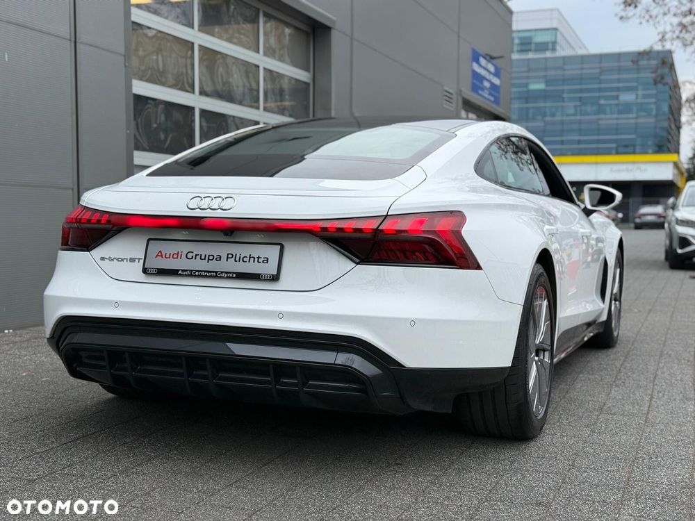 Audi e-tron GT - 10