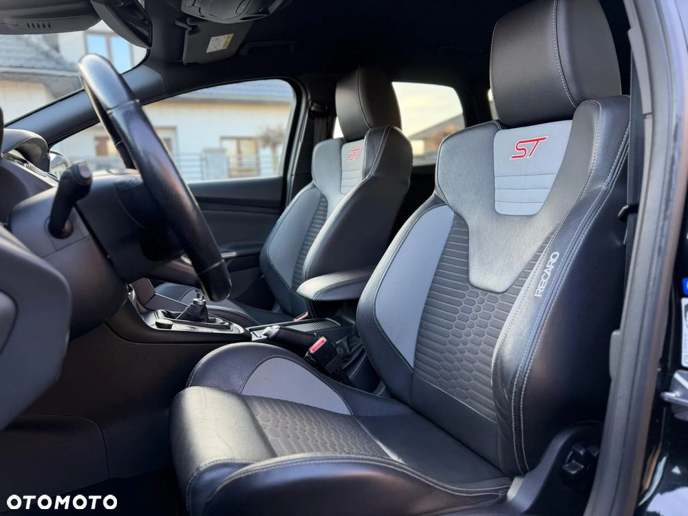 Ford Focus 2.0 TDCi ST - 12