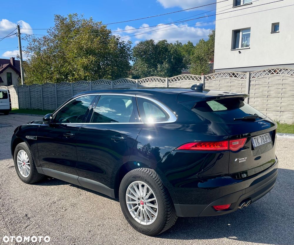 Jaguar F-Pace - 5