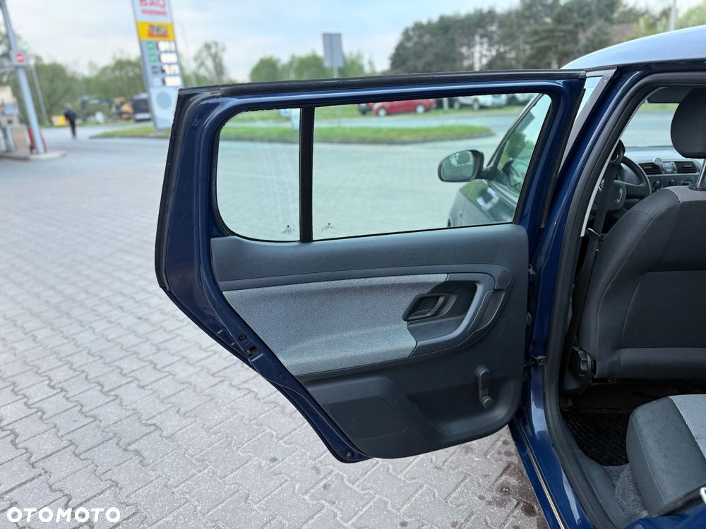 Skoda Fabia 1.2 HTP FAMILY - 14