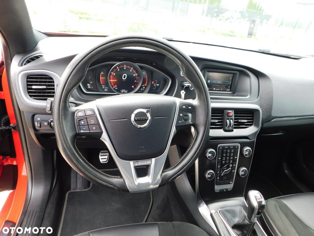 Volvo V40 T3 Drive-E R-Design Momentum - 15