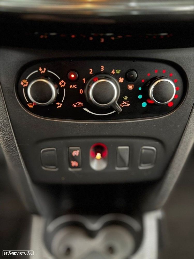 Dacia Logan 0.9 TCe Confort - 16