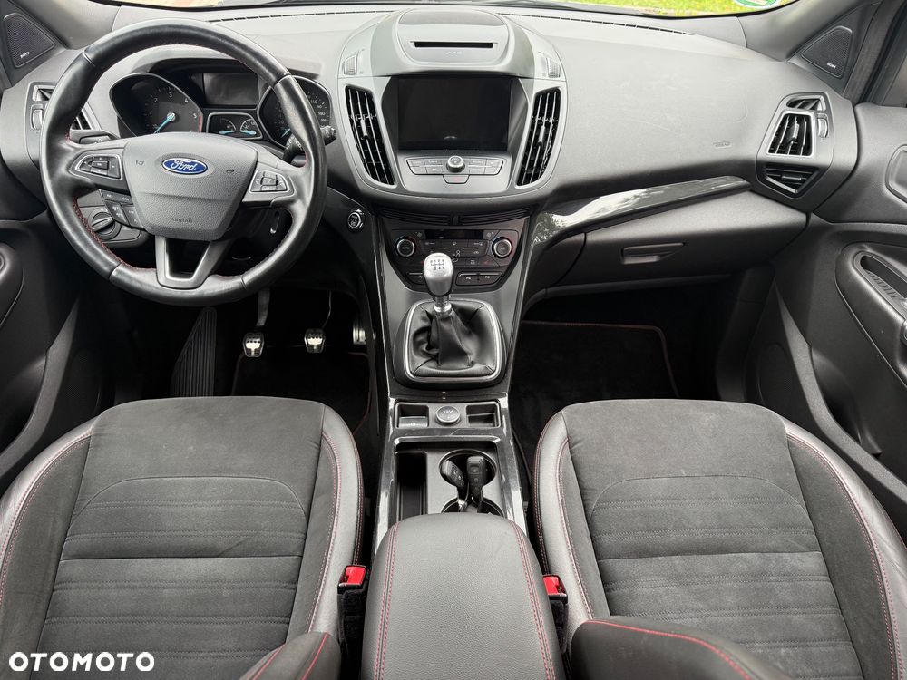 Ford Kuga - 12