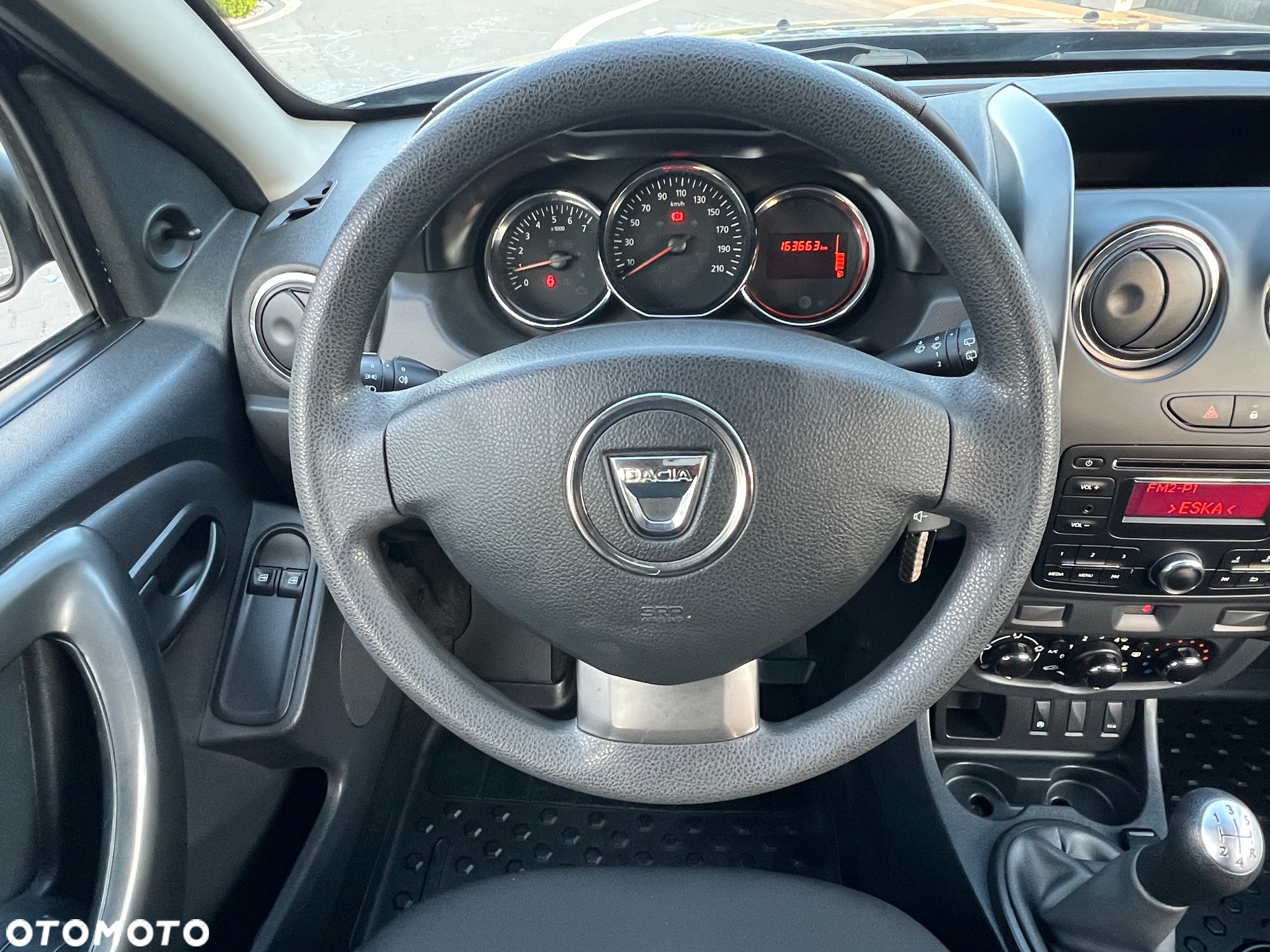 Dacia Duster 1.6 SCe Ambiance S&S - 28