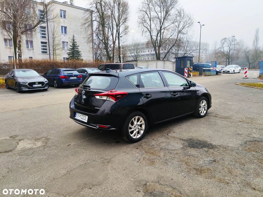 Toyota Auris Hybrid 135 Prestige - 4