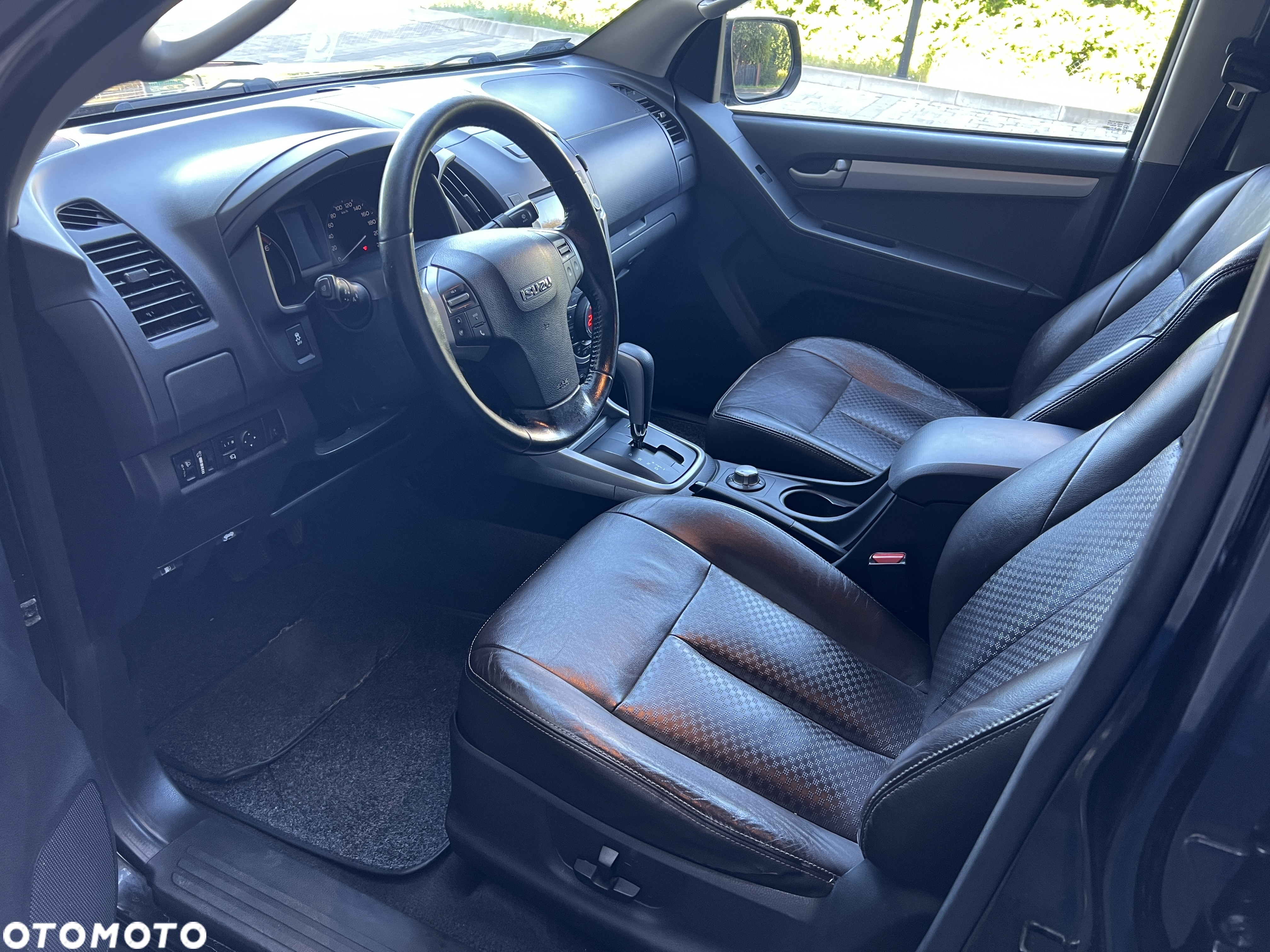 Isuzu D-Max 2.5 EC LS+ - 9