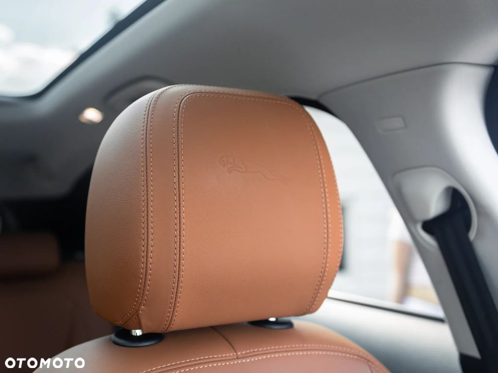 Jaguar F-Pace 2.0 i4P AWD Prestige - 39