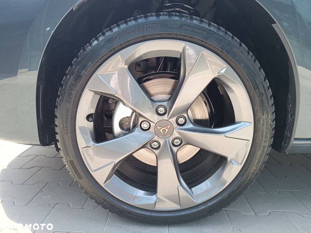 Cupra Leon 1.5 eTSI DSG - 10