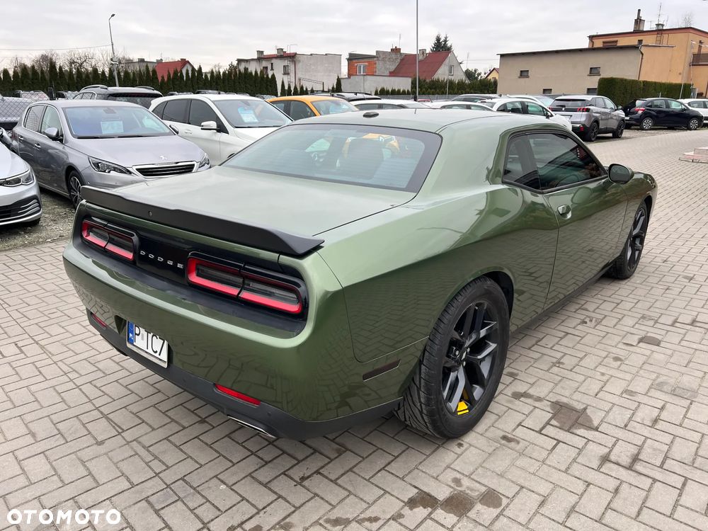 Dodge Challenger - 3