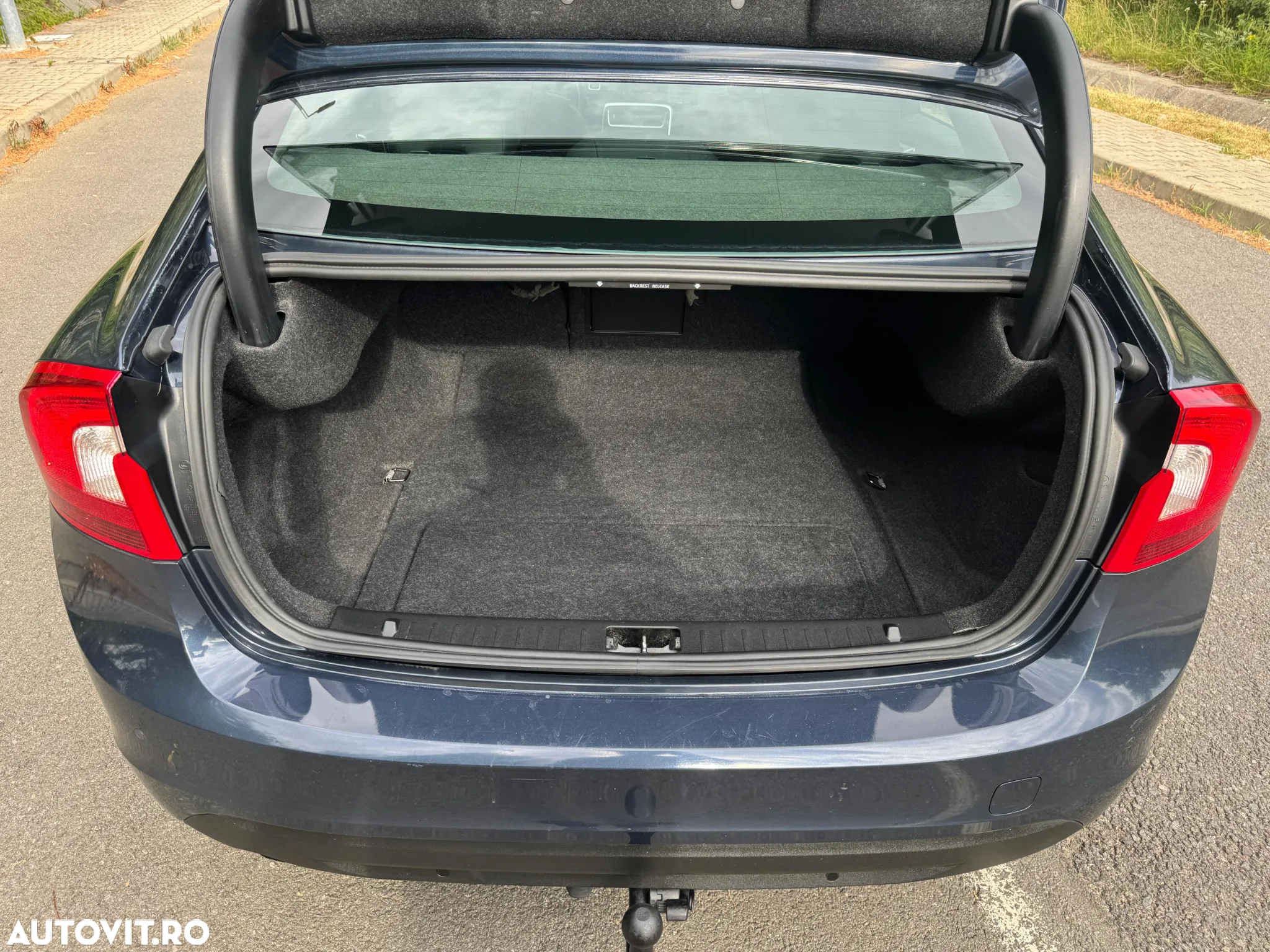 Volvo S60 D2 Powershift Summum - 34
