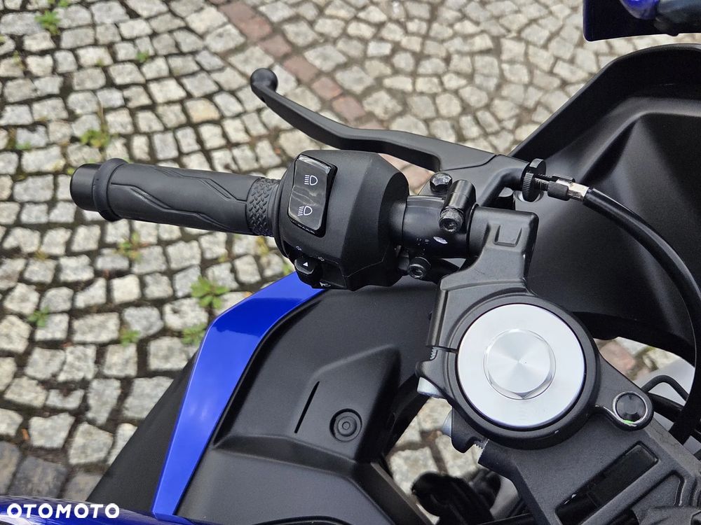 Yamaha YZF - 20