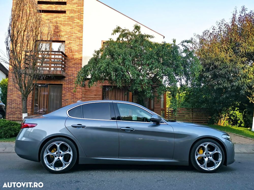 Alfa Romeo Giulia 2.2 Diesel AT8 Executive - 5