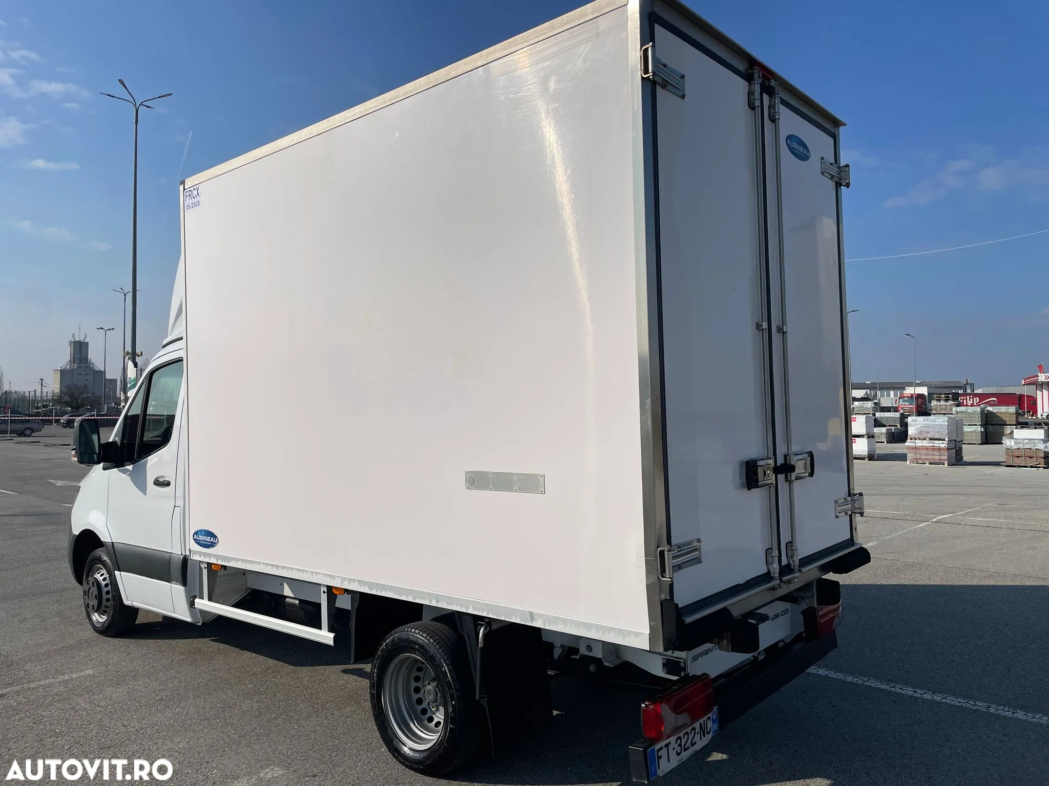 Mercedes-Benz Sprinter - 4