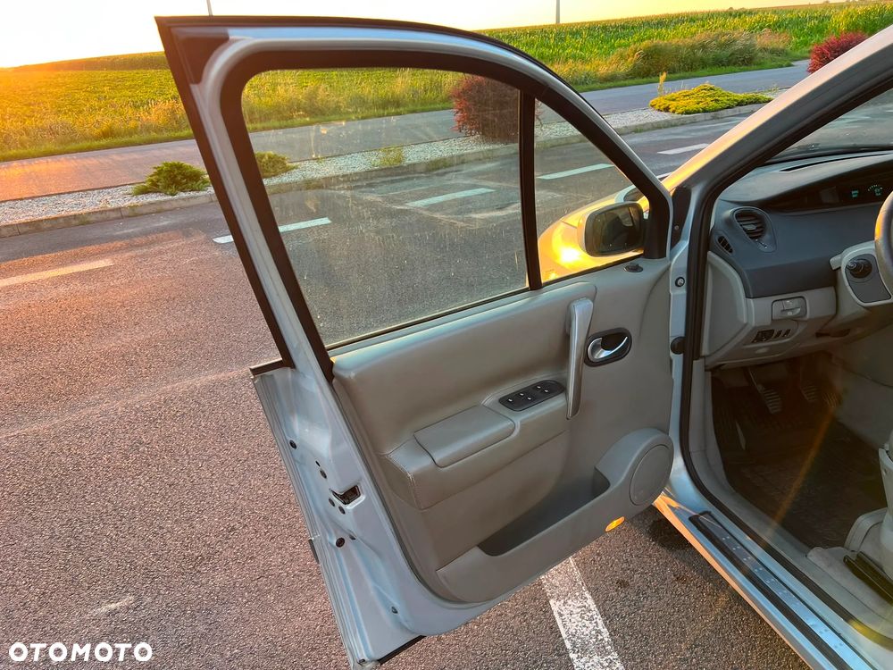 Renault Scenic 1.9 dCi Avantage - 35