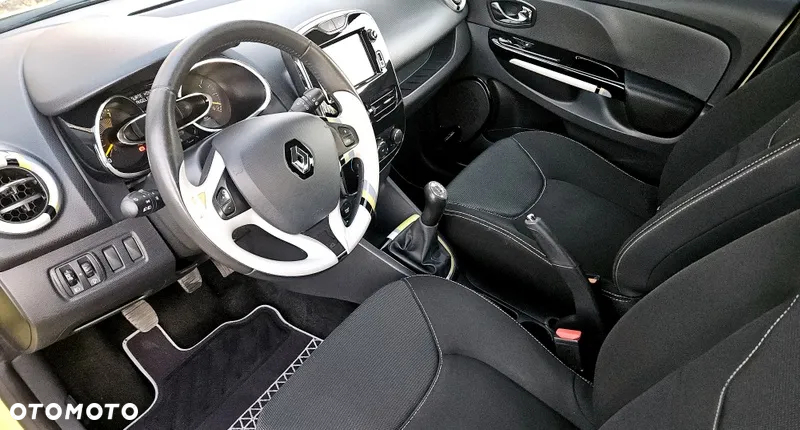 Renault Clio 1.2 16V 75 Expression - 19