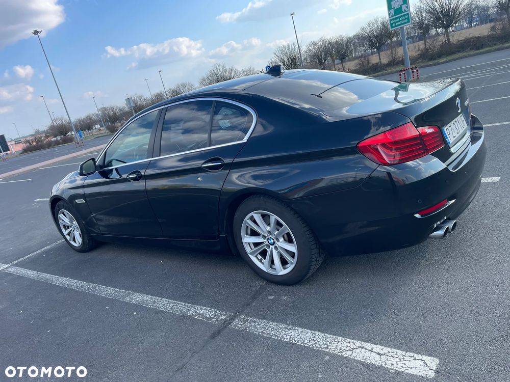 BMW Seria 5 528i - 4