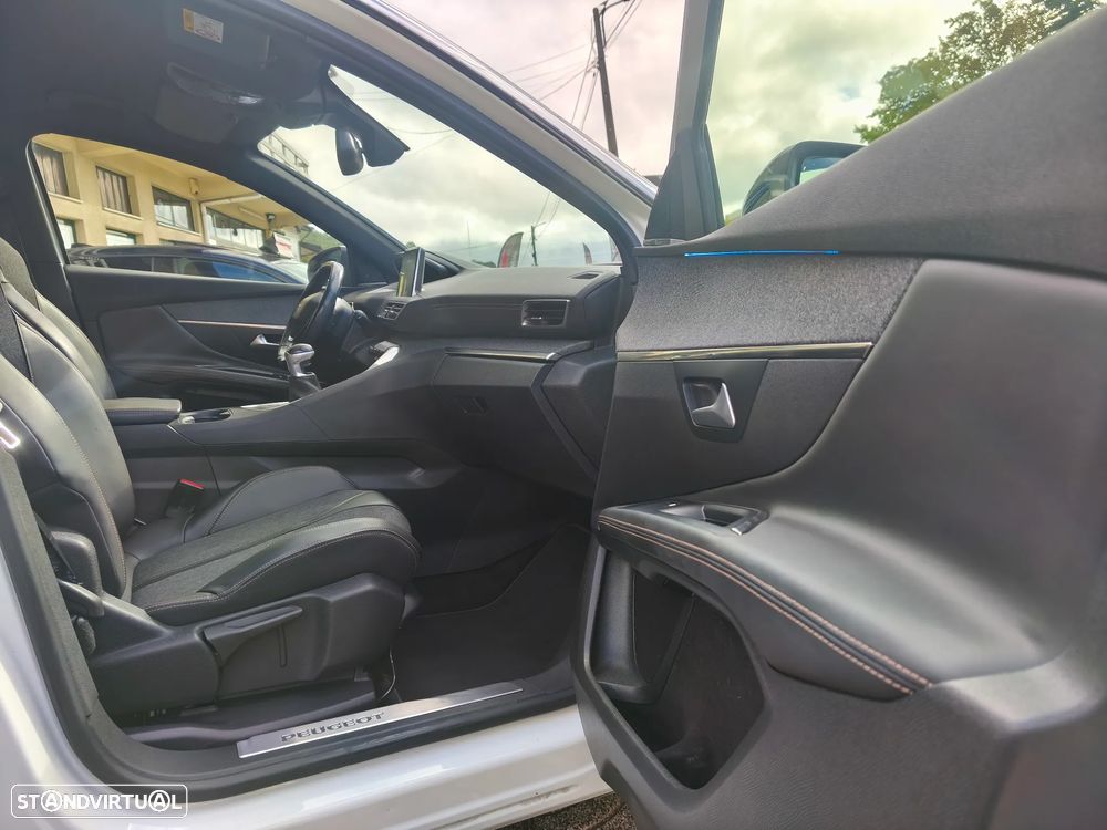 Peugeot 3008 1.2 PureTech GT Line - 24