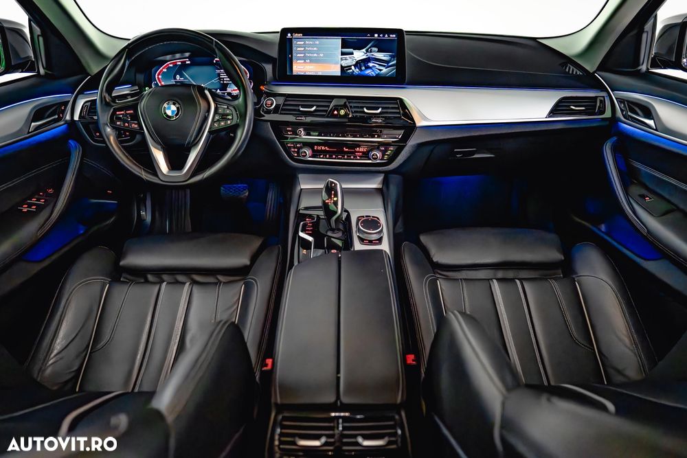 BMW Seria 5 520d AT - 31