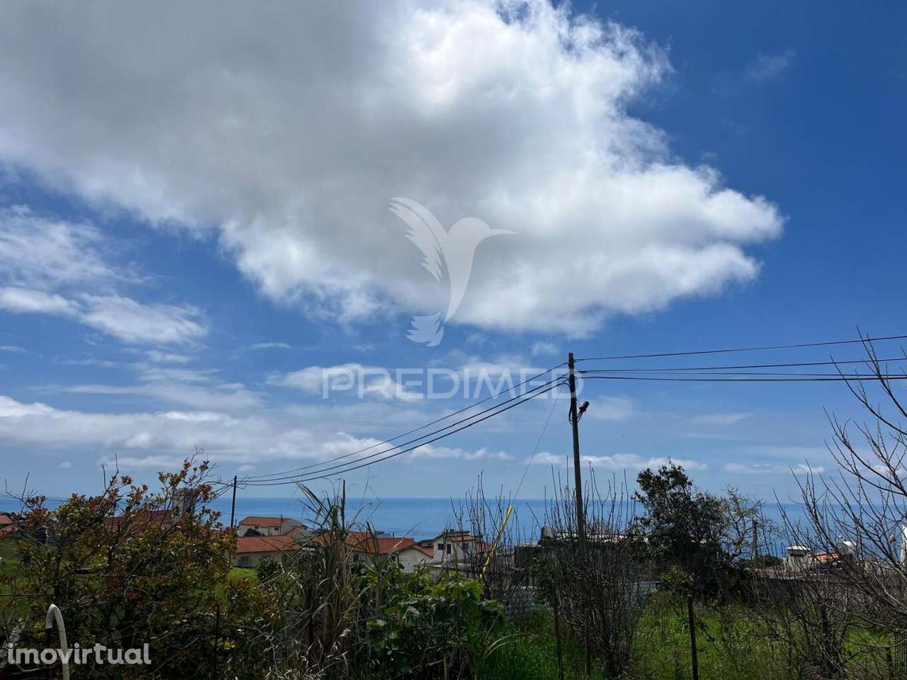 MORADIA TÉRREA PARA RECUPERAR T2  COM 276M2 DE TERRENO NA PONTA DO... - Grande imagem: 3/4