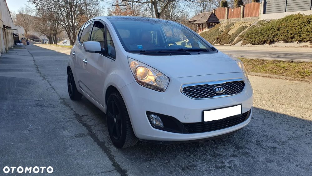 Kia Venga 1.6 CVVT Titanium Collection - 10