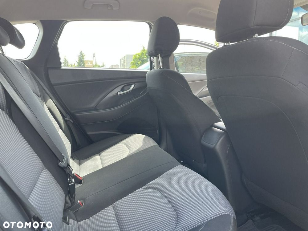 Hyundai i30 1.5 DPI Comfort - 16