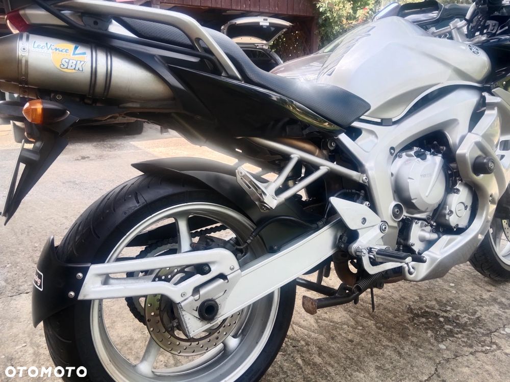 Yamaha FZ6 - 4