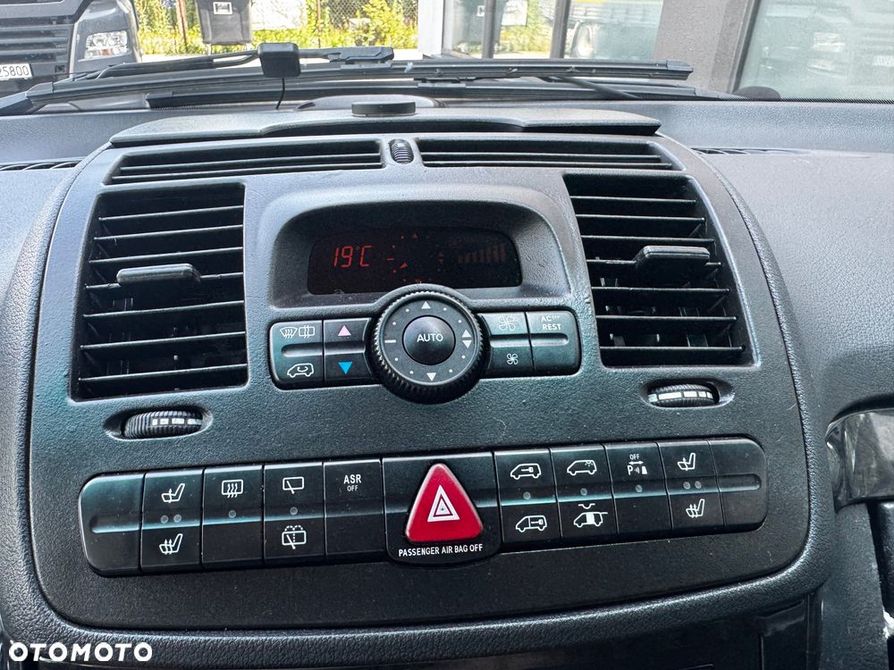 Mercedes-Benz Viano - 25
