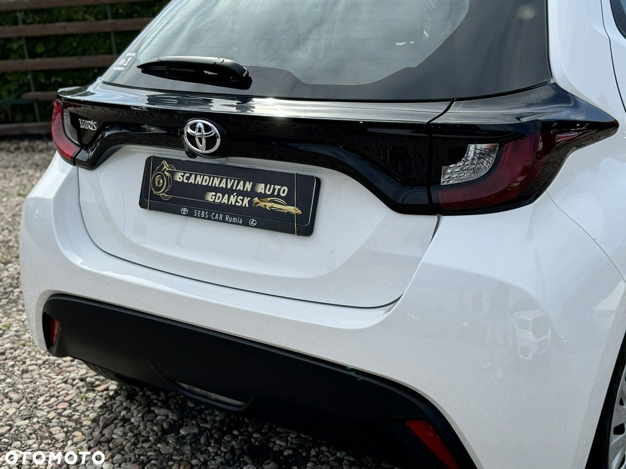 Toyota Yaris - 12