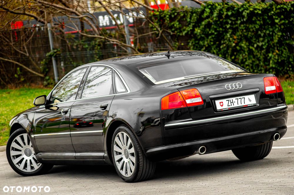 Audi A8 4.2 Quattro - 10