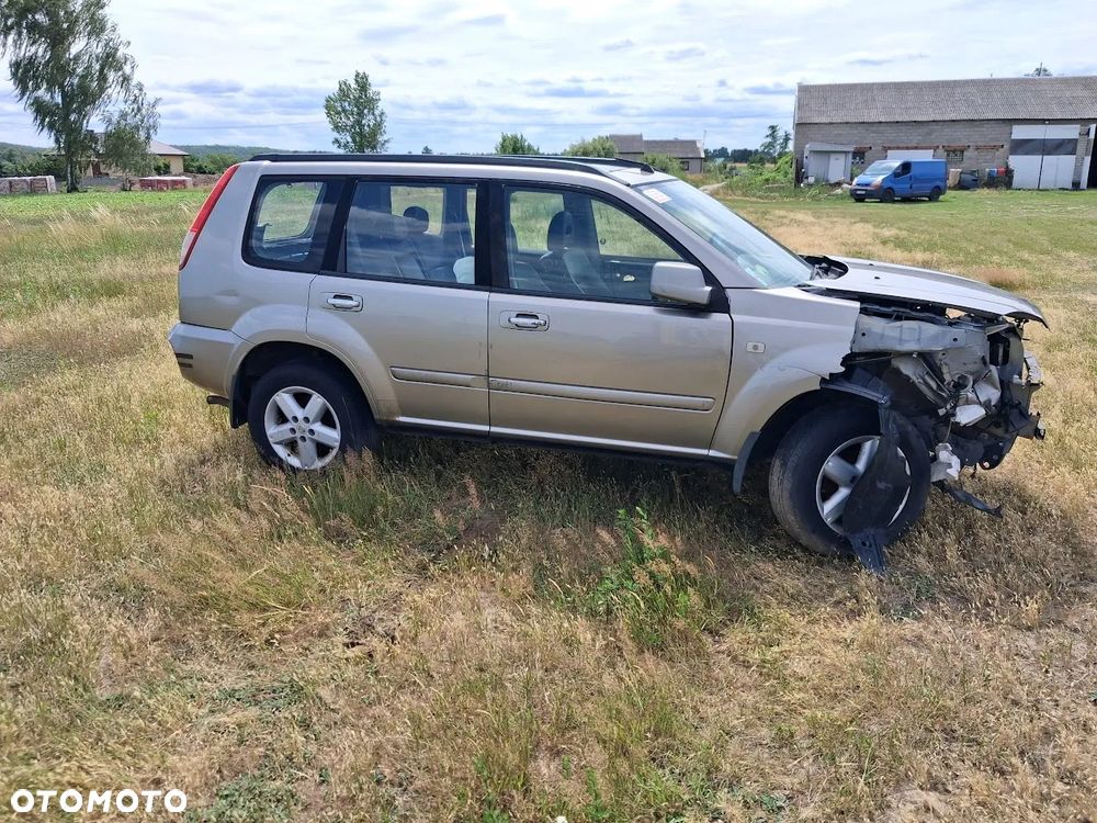 Nissan X-Trail 2.5 4x4 Elegance - 5