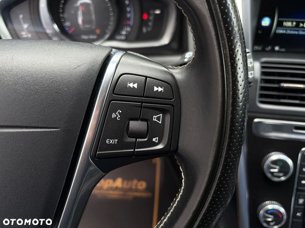 Volvo XC 60 D4 Geartronic RDesign - 24