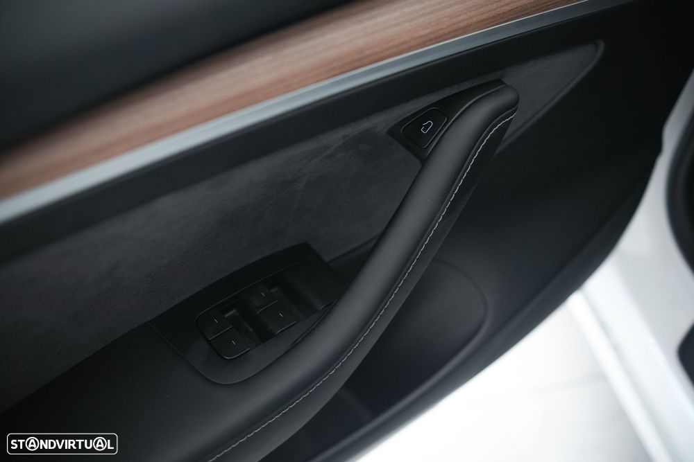 Tesla Model 3 - 15