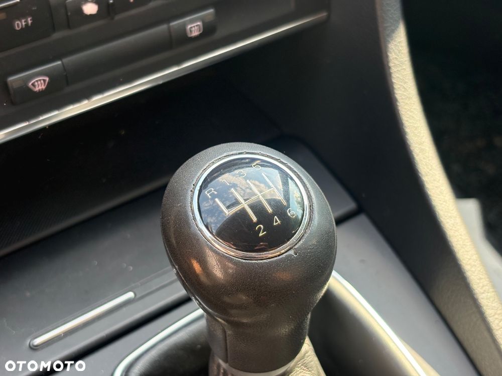 Audi A4 Avant 2.0 T FSI - 16