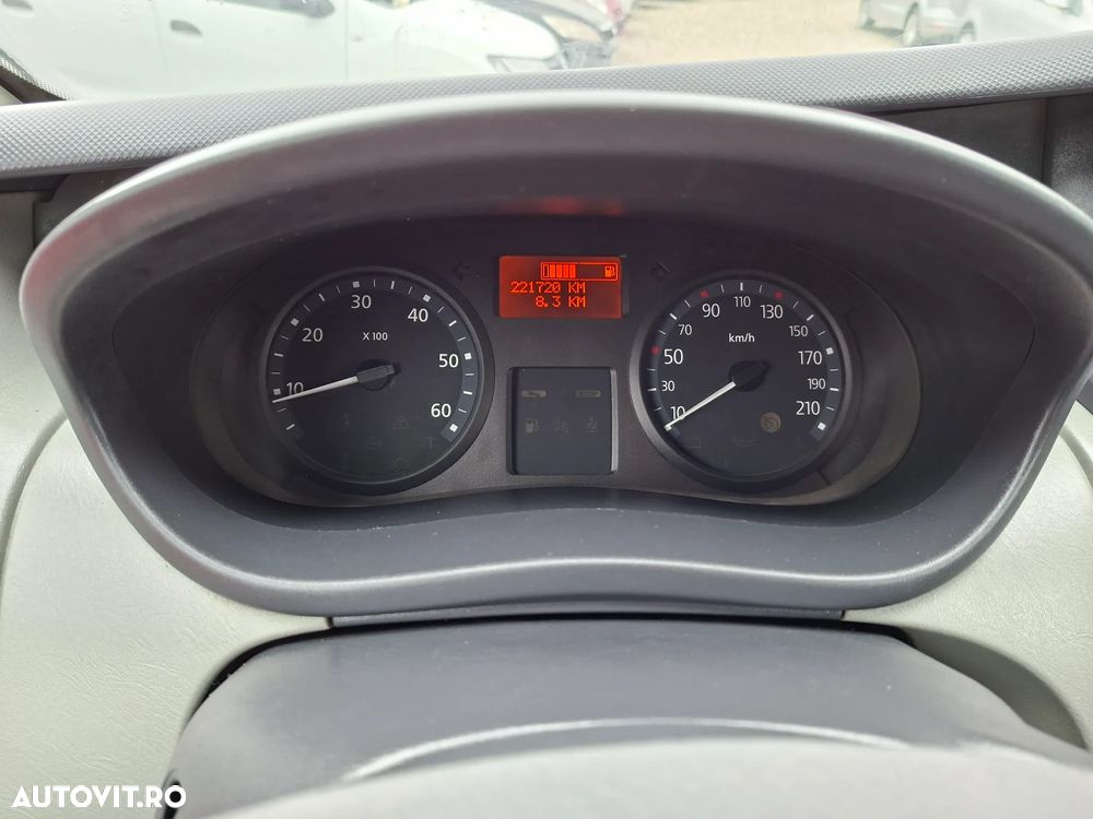 Renault Trafic - 14