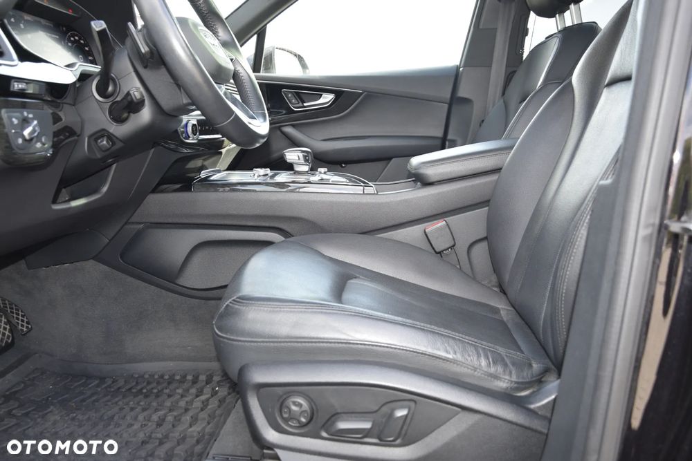 Audi Q7 3.0 TFSI Quattro Tiptronic - 13