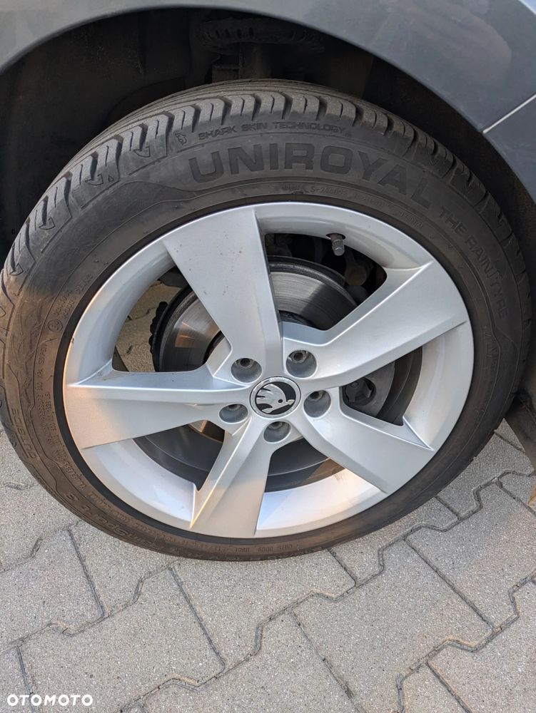 Skoda RAPID 1.0 TSI Clever - 17