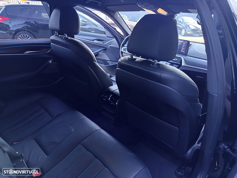 BMW 530 e Pack M - 41