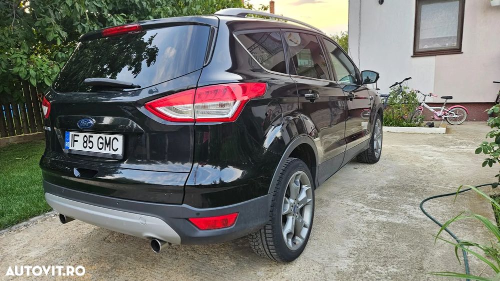 Ford Kuga 2.0 TDCi 4WD Powershift Titanium - 5