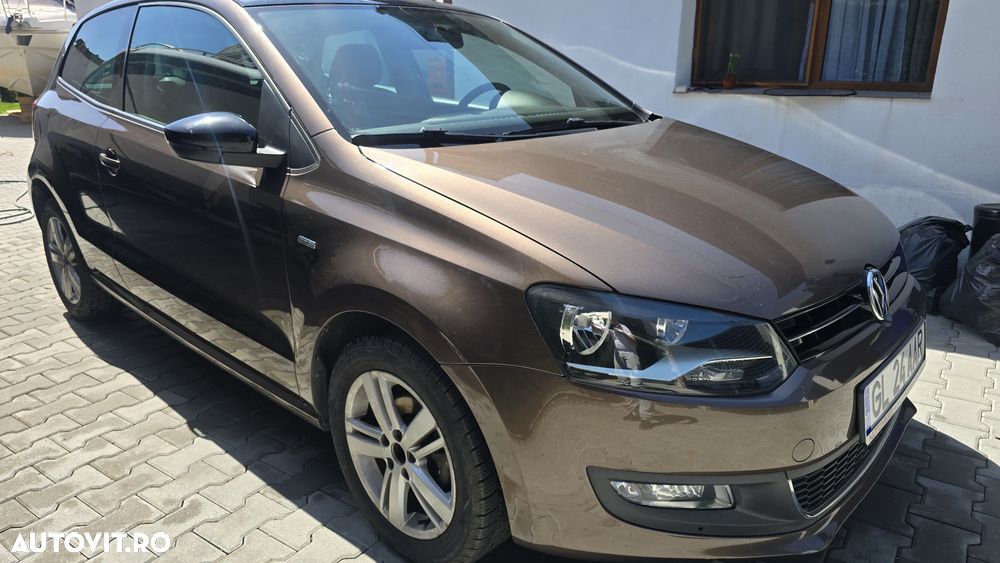 Volkswagen Polo 1.4 DSG Highline - 1